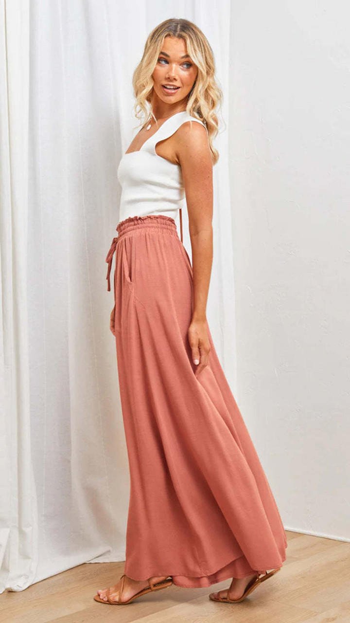 Pantalon large taille haute femme en Tencel écologique, confort et style durable.