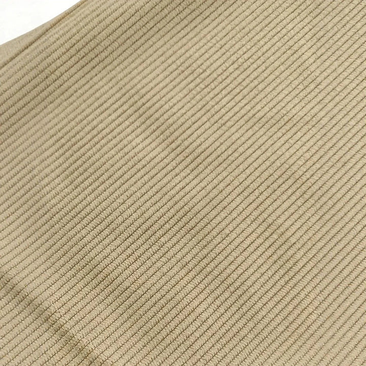 Pantalon femme doux en velours côtelé extensible, confortable et stylé pour l'hiver.
