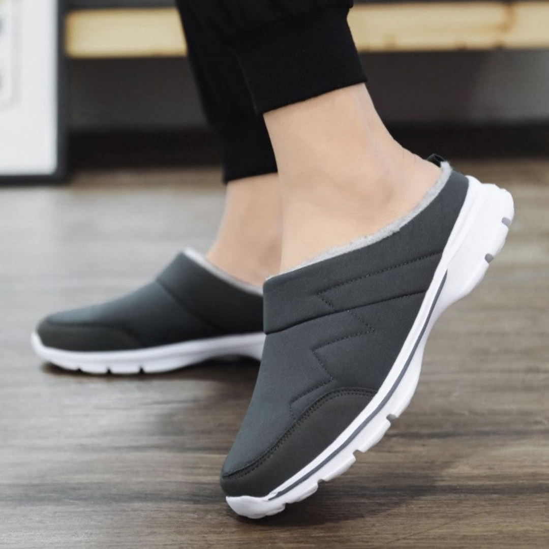 Chaussures d'intérieur élégantes et confortables pour hommes, ces chaussons orthopédiques offrent bien-être et chaleur en hiver.