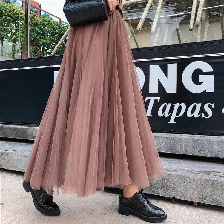 Jupe longue en tulle pour femme, élégante et romantique. Idéale pour l'été et les occasions chic décontracté.