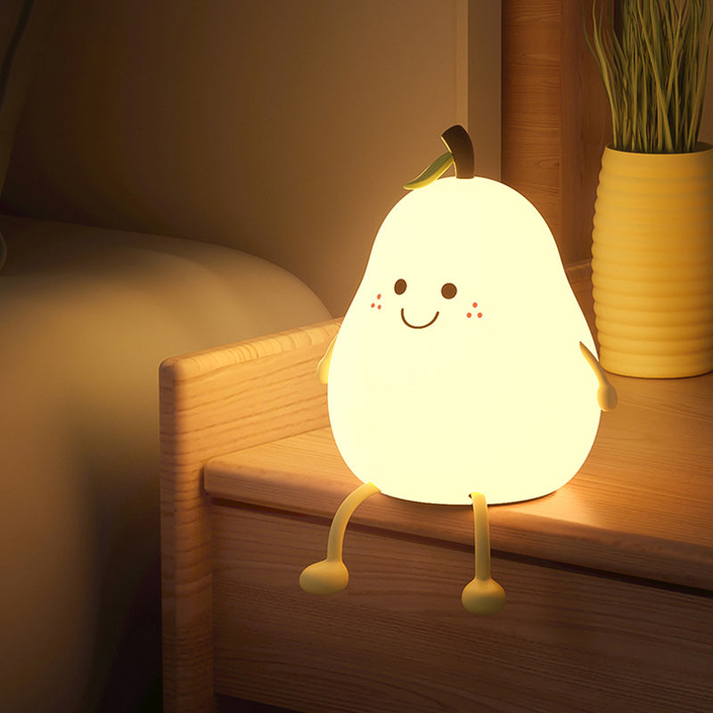 Veilleuse poire LED réglable pour chambre enfant, douce et sécurisée.