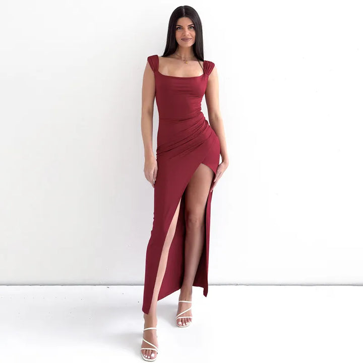 Robe longue femme élégante noire, parfaite pour soirées ou tenue décontractée. Confortable et polyvalente.