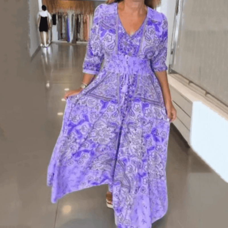 Tenue bohème: robe midi imprimée à cordon, parfaite pour les journées chaudes d'été.