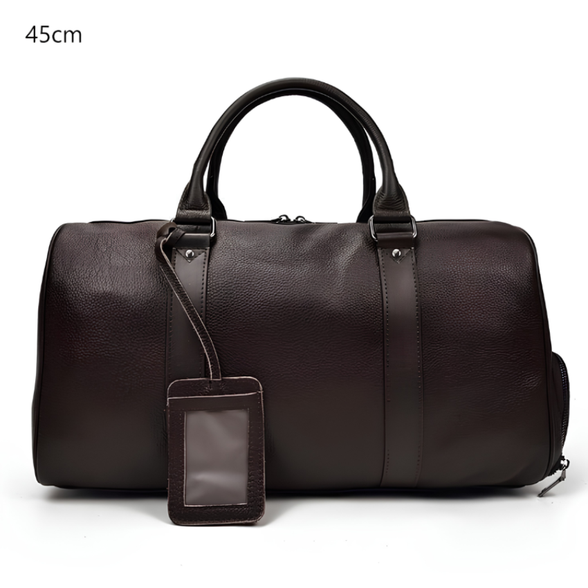 Sac de voyage en cuir marron pour femme, polyvalent pour escapades urbaines ou week-ends relax.