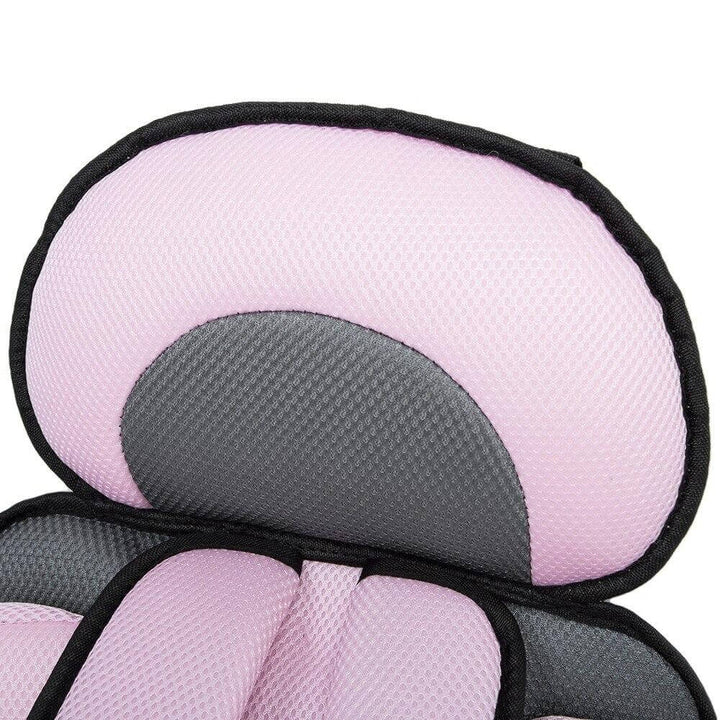 Design ergonomique du siège auto enfant évolutif, s'adapte à chaque étape de l'enfance.