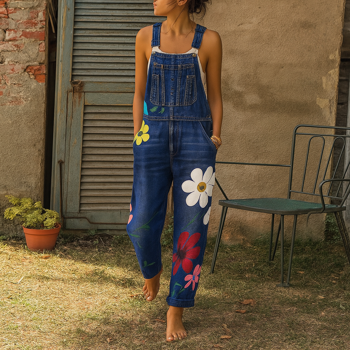 Jumpsuit salopette jean femme décontractée à motifs floraux, confort et style casual chic.