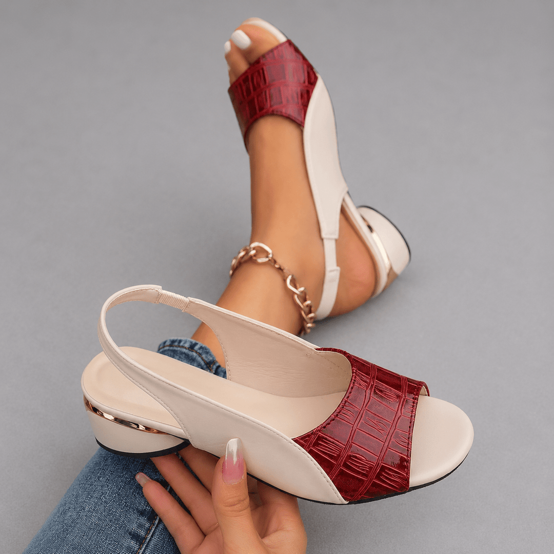 Sandales chic à talons bloc moyen pour femme. Le summum du confort et de l'élégance estivale.