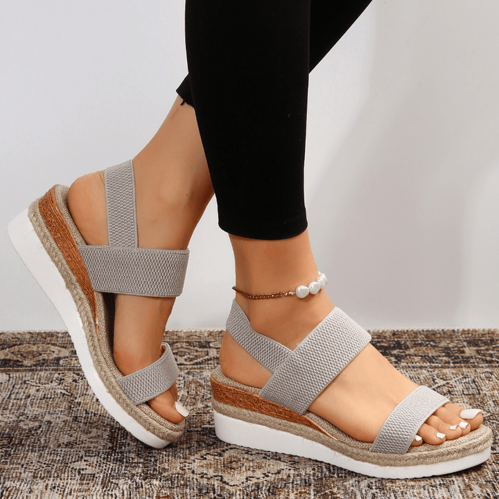 Sandales orthopédiques femme à plateforme, bout ouvert, confortables pour l'été, style moderne et soutien des pieds.