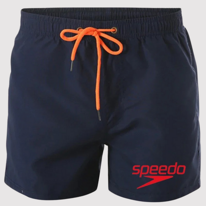 Short de bain homme léger au design sportif pour la plage, la piscine et les journées d'été.