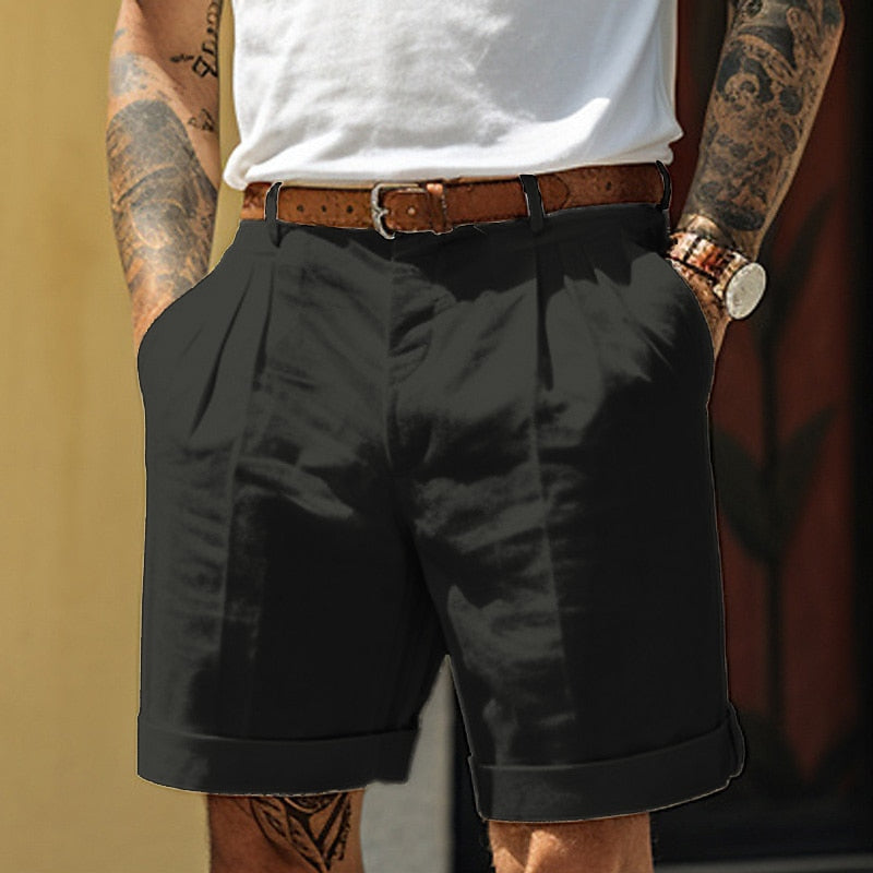 Short homme plissé confortable avec revers, parfait pour un style casual polyvalent en mode masculine.