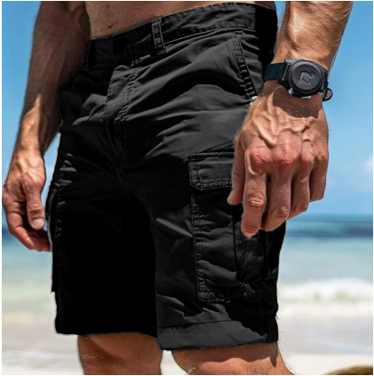 Pantacourt cargo homme stylé et confortable, avec poches utilitaires, idéal pour les activités de loisirs en été.