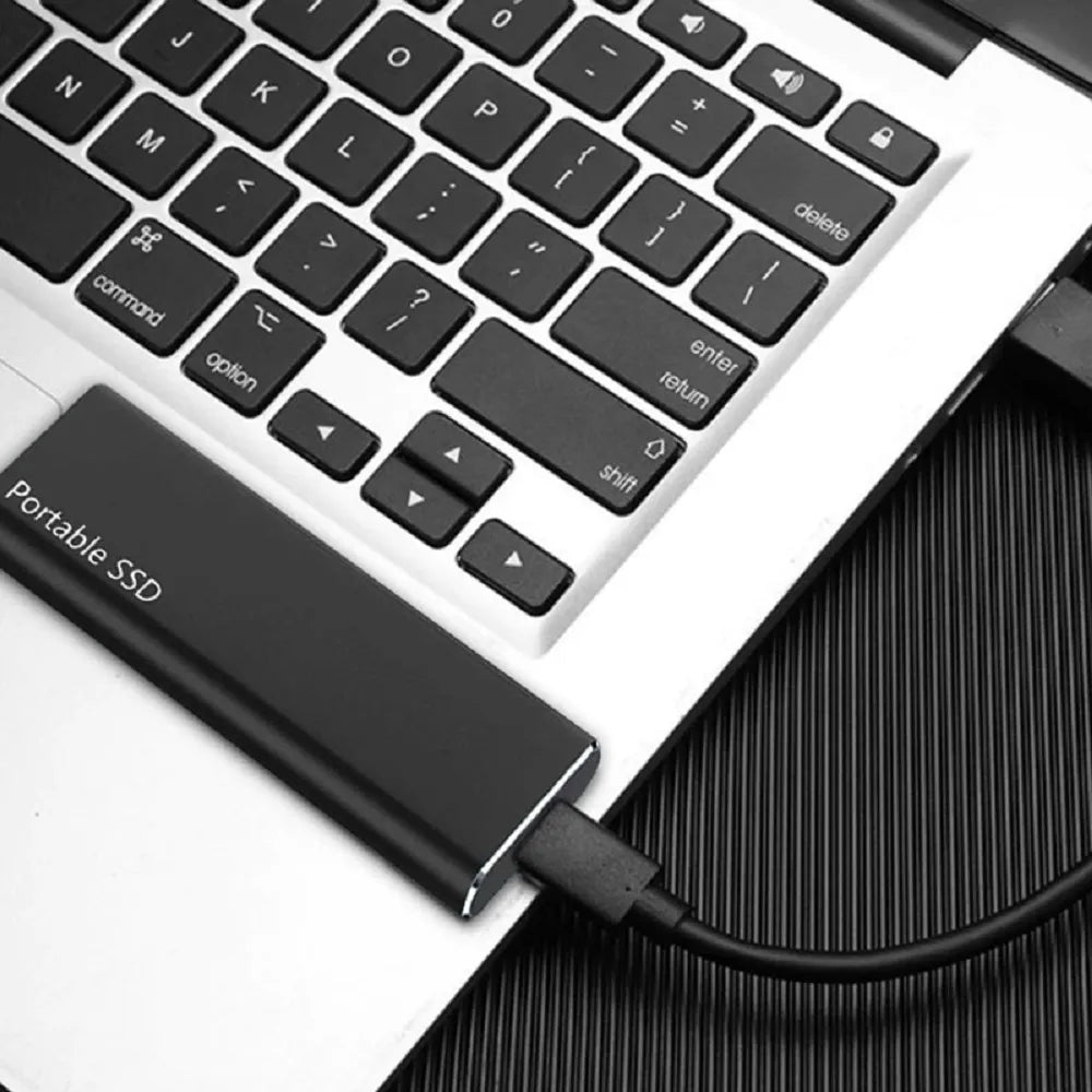 Disque dur externe 4 To USB-C rapide pour stockage portable et sauvegarde efficace des fichiers.