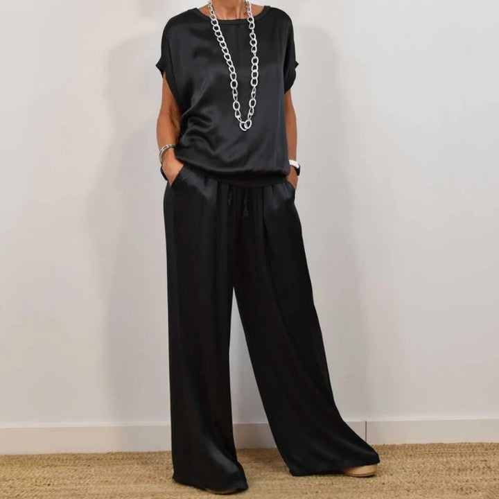 Tenue femme confortable deux pièces: top fluide léger et pantalon large. Parfait pour printemps-été.