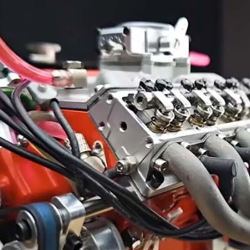 Moteur V8 essence fonctionnel en kit d'assemblage, modèle réduit réaliste pour projet mécanique ou RC.
