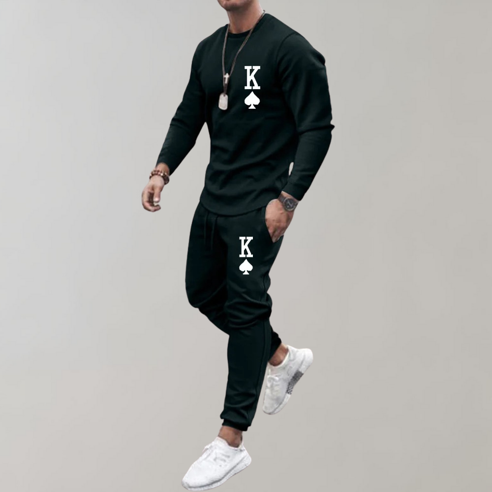 Ensemble survêtement homme noir, confort premium pour sport, athleisure et détente. Tenue décontractée mode masculine.