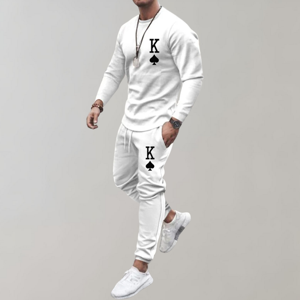 Survêtement homme kaki élégant, parfait pour le sport, la détente et le loungewear. Ensemble décontracté et confortable.