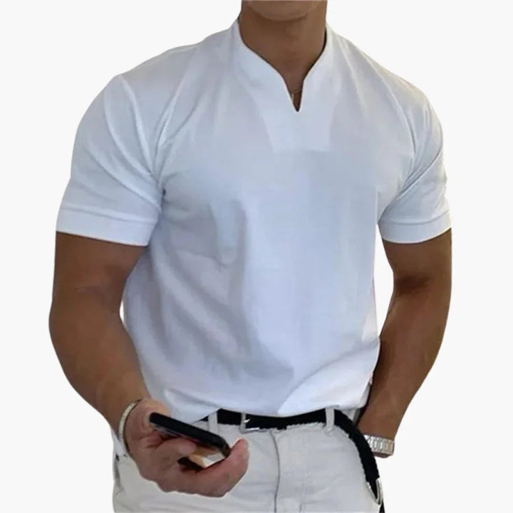 T-shirt homme col mao bleu marine, manches courtes, style décontracté moderne et élégant.