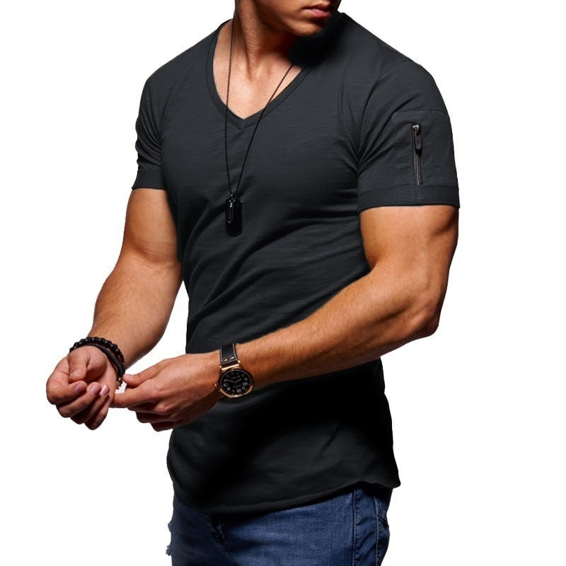 T-shirt sport homme col V, idéal pour l'entraînement et un style décontracté. Confort polyvalent mode.