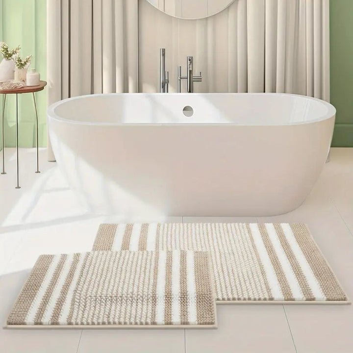 Tapis de bain en chenille à rayures, doux au toucher, absorbant et facile d'entretien, lavable en machine.