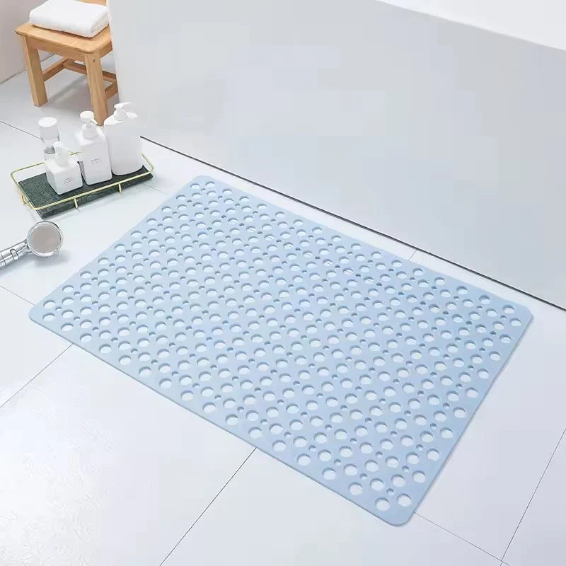 Sécurité bain : tapis de douche antidérapant avec de multiples ventouses pour une adhérence maximale et un environnement sûr.