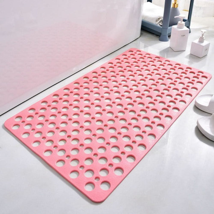 Tapis de douche confortable et antidérapant, idéal pour salle de bain familiale, facile d'entretien et très sûr.