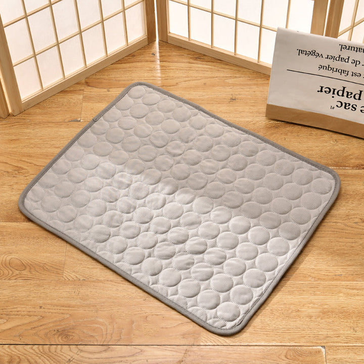 Coussin rafraîchissant pour animaux, idéal pour le chien et le chat durant les chaudes journées d'été. Grand confort.