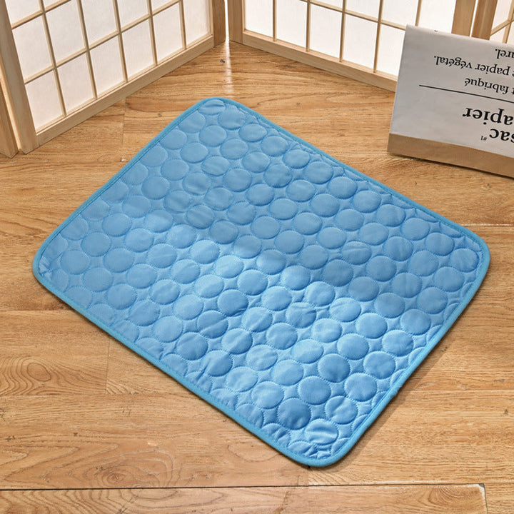 Tapis rafraîchissant apaisant pour animaux, offrant détente et bien-être aux chiens et chats pendant l'été. Très frais.