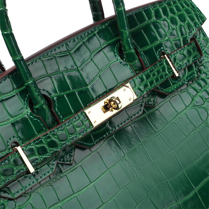 Sac à main femme en cuir, parfait pour le travail ou les loisirs, toujours chic.