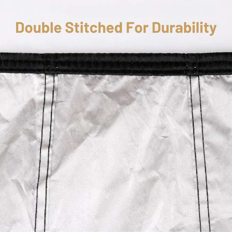 Vélo de route couvert par une housse de protection imperméable, assurant une sécurité anti-poussière optimale.