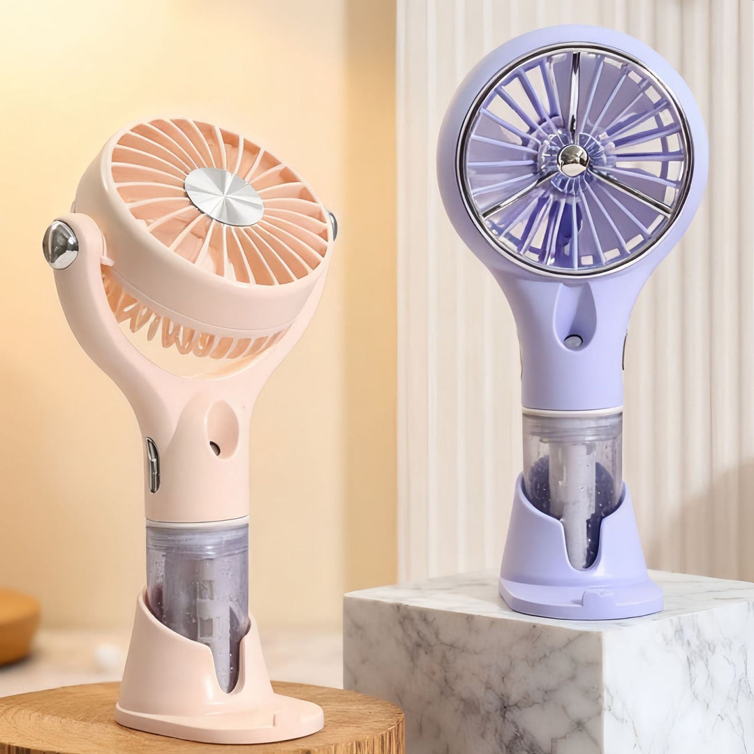 L'accessoire été idéal : ventilateur brumisateur portable USB pour une fraîcheur instantanée.