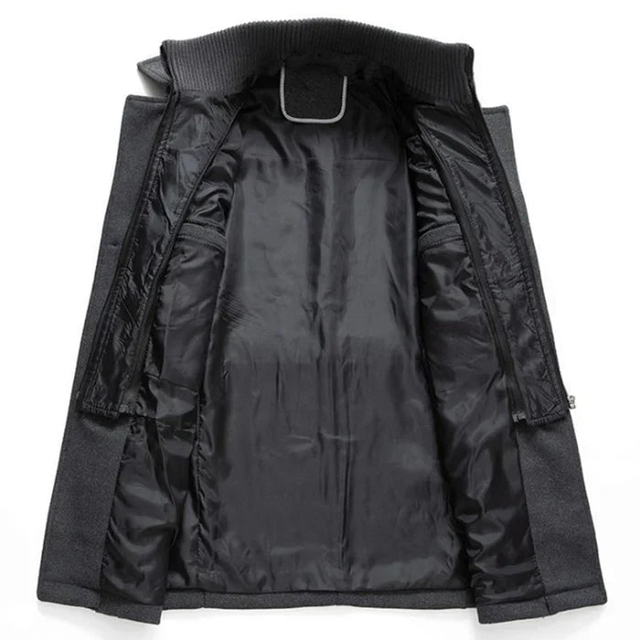 Veste homme automne-hiver grise, coupe fluide et design élégant, pour un confort masculin et moderne.