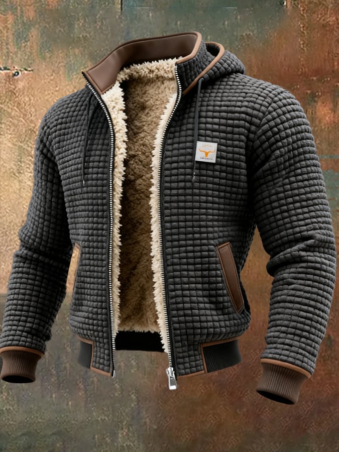 Manteau homme thermique matelassé, style contemporain, idéal pour affronter le froid hivernal.