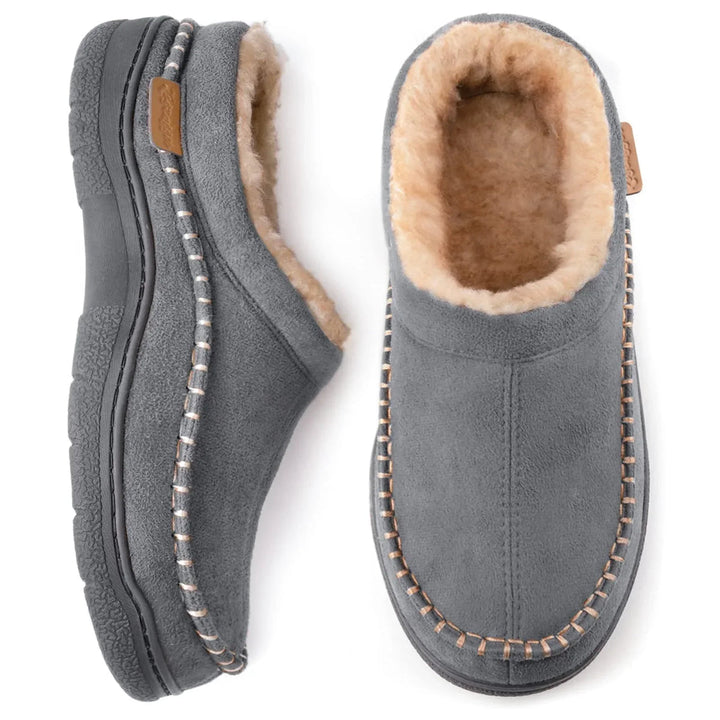 Chaussons homme chauds et douillets pour l'hiver, confort optimal et détente à la maison.