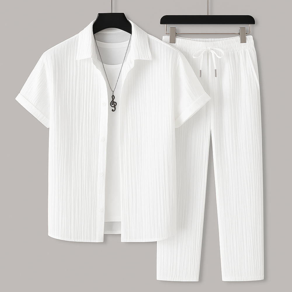 Tenue coordonnée homme décontractée été: chemise ample et pantalon à cordon effet lin pour un confort estival.