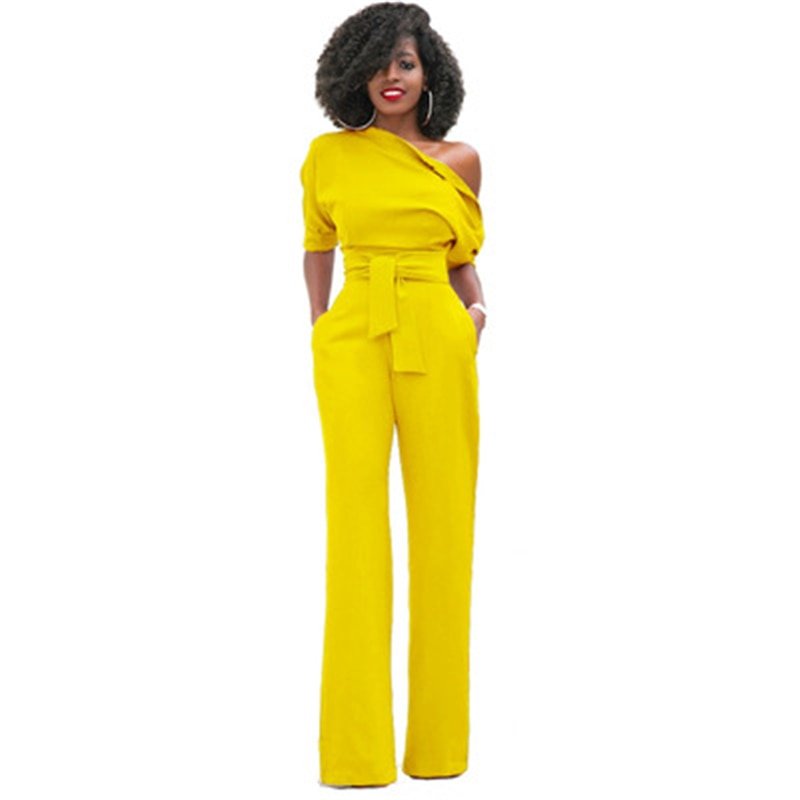 Combinaison bodycon femme élégante, ajustée pour une silhouette chic, disponible en plusieurs couleurs mode.